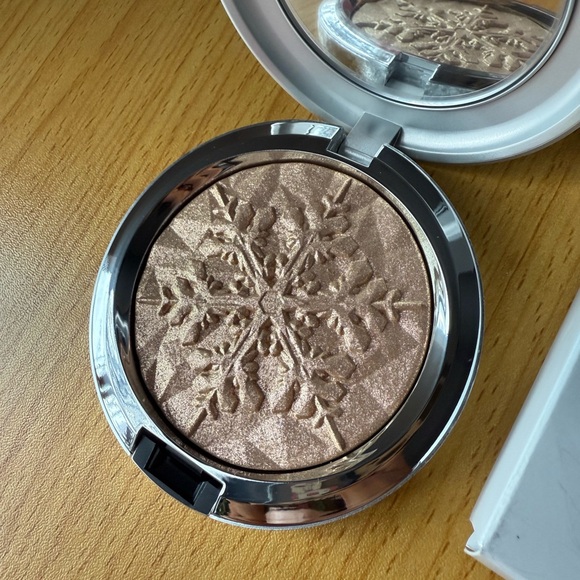 MAC Limited Edition Highlighter Extra Gleamscape BRAND NEW - Picture 4 of 4